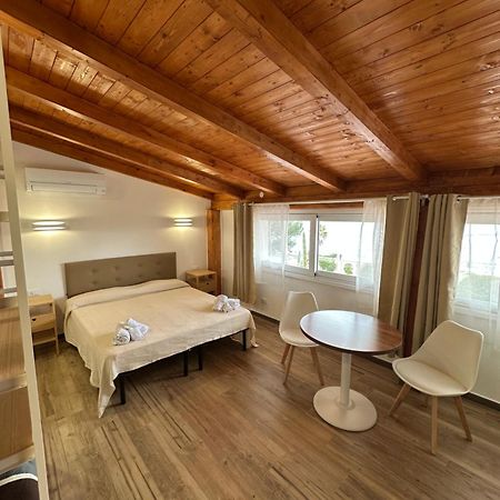 B&B Villa Sul Mare เมลิโต ดิ ปอร์โตซัลโว ภายนอก รูปภาพ