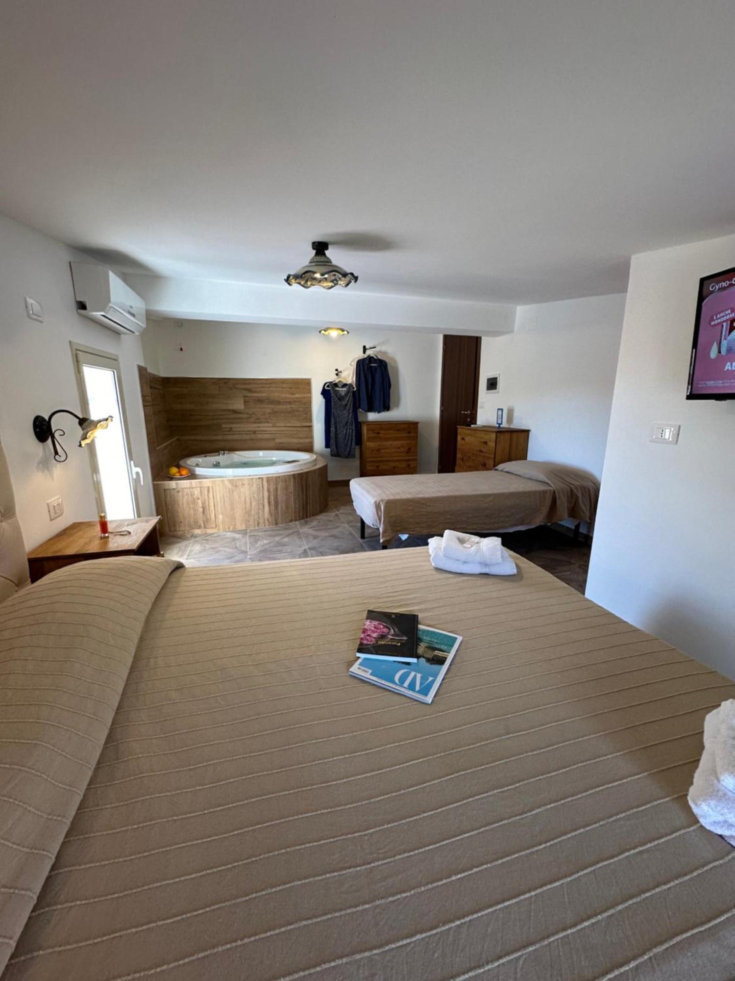 B&B Villa Sul Mare เมลิโต ดิ ปอร์โตซัลโว ภายนอก รูปภาพ