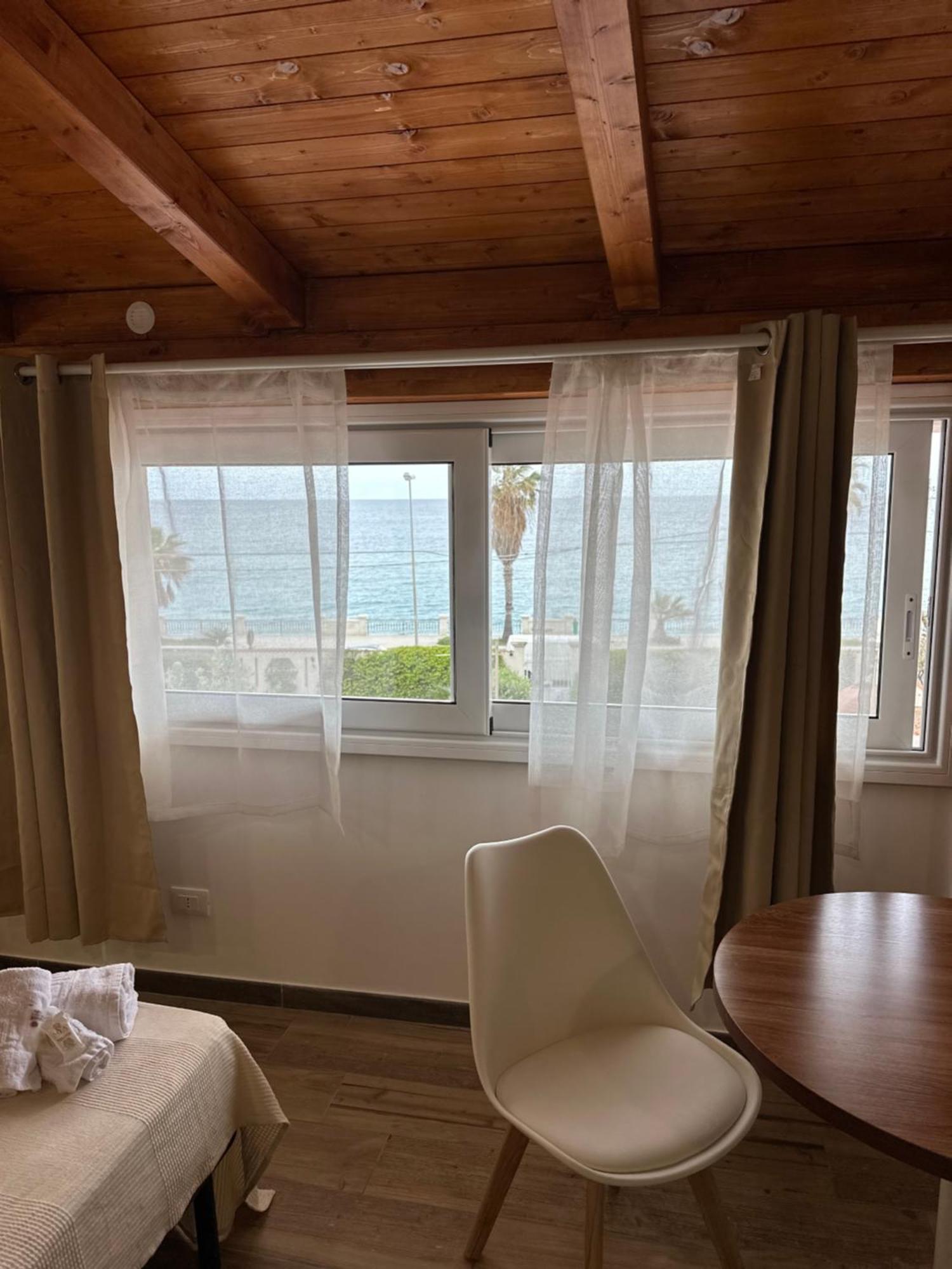 B&B Villa Sul Mare เมลิโต ดิ ปอร์โตซัลโว ภายนอก รูปภาพ
