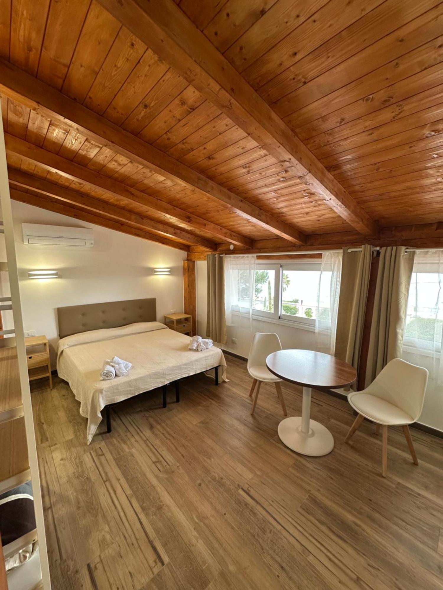 B&B Villa Sul Mare เมลิโต ดิ ปอร์โตซัลโว ภายนอก รูปภาพ