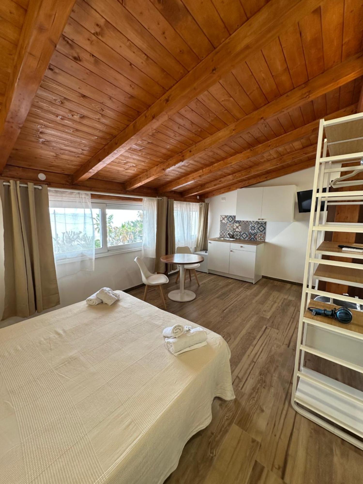 B&B Villa Sul Mare เมลิโต ดิ ปอร์โตซัลโว ภายนอก รูปภาพ