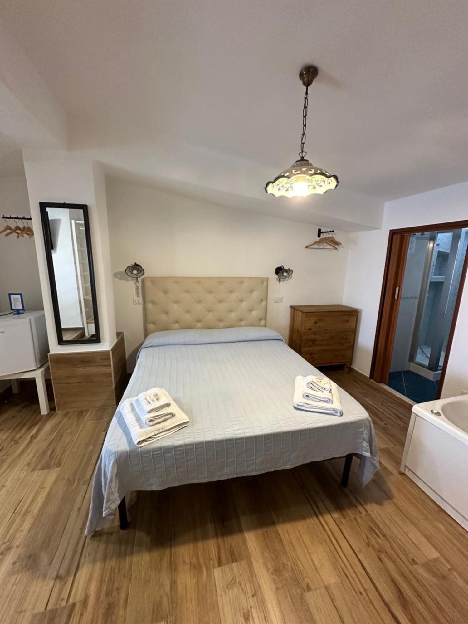B&B Villa Sul Mare เมลิโต ดิ ปอร์โตซัลโว ภายนอก รูปภาพ